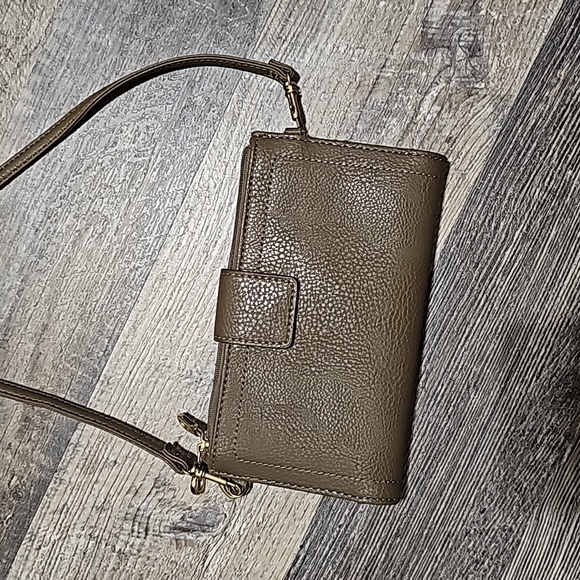 Relic by Fossil Wallet with Crossbody Strap - Picture 4 of 10